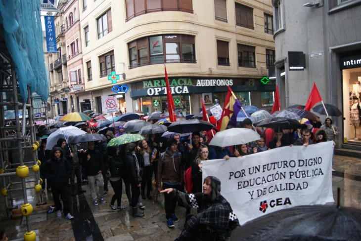 Los estudiantes también se manifestarán el día de la huelga general Los estudiantes también se manifestarán el día de la huelga general