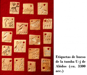 Fig 2. Etiquetas de hueso de la tumba U-j (Abidos)