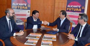 Luis Barcala y Félix Bonmatí tras la firma del convenio junto a directivos de la fundación y del Ayuntamiento - Foto Ayuntamiento de Alicante