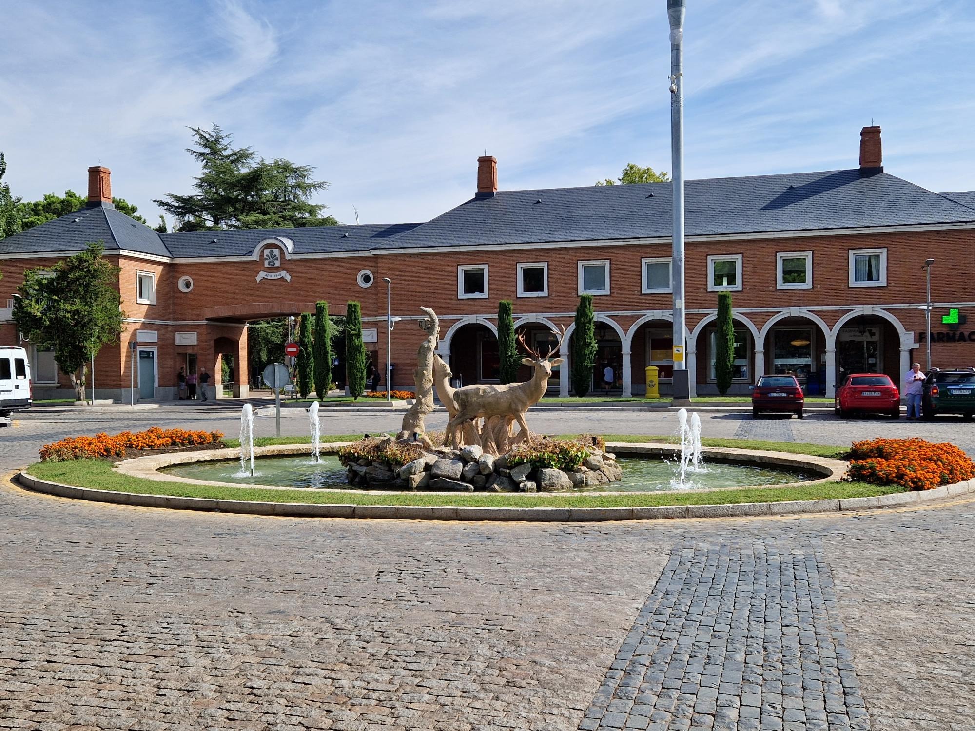 Descubre la sofisticación y privacidad suprema en el enclave más exclusivo de la región metropolitana madrileña