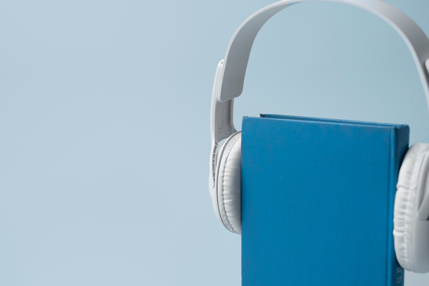 Los mejores audiolibros para disfrutar historias sin mirar una pantalla