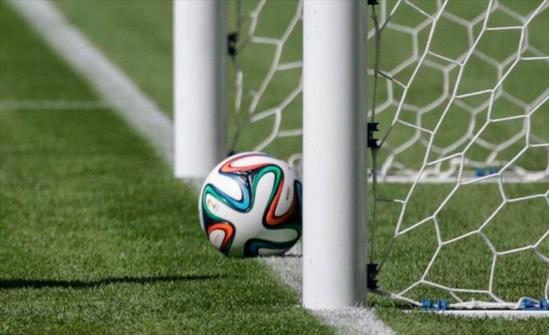 La tecnología en el fútbol. La tecnología en el fútbol.