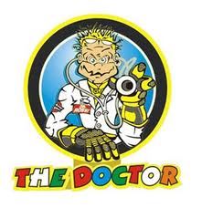 Parece ser que en referencia a que muchos vecinos de su pueblo que se apellidaban Rossi, un apellido frecuente en Italia, eran doctores. A pesar de que esa es la versión oficial, todos vemos en ese apodo una declaración de superioridad frente a sus rivales.