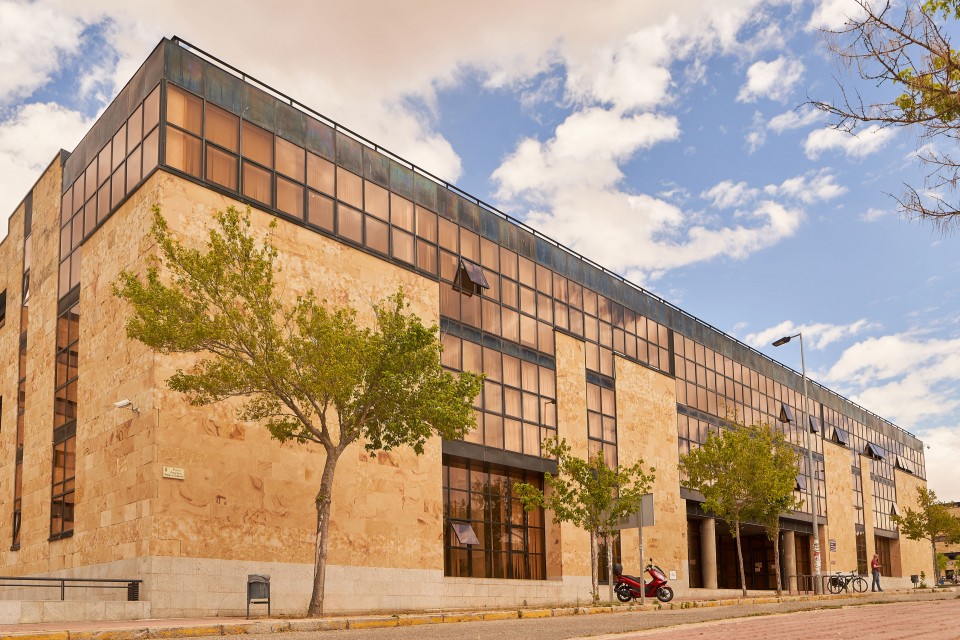 Diapositiva 2 facultad_economia