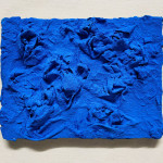 "La necesidad urgente de una expresión elemental"
Papel maché y pigmento. 30x40 cm.2020