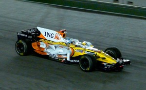 800px-singapore_grand_prix_2008_alonso_win