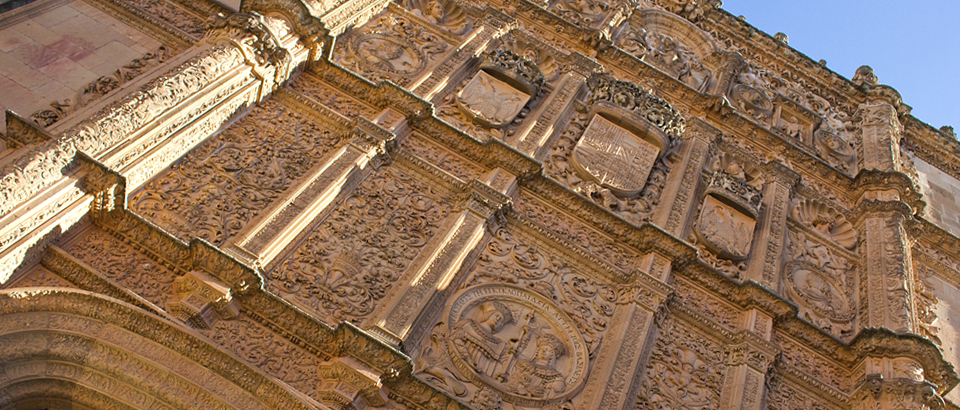 Fachada de la Universidad