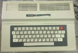Tandy - 64k Color Computer 2