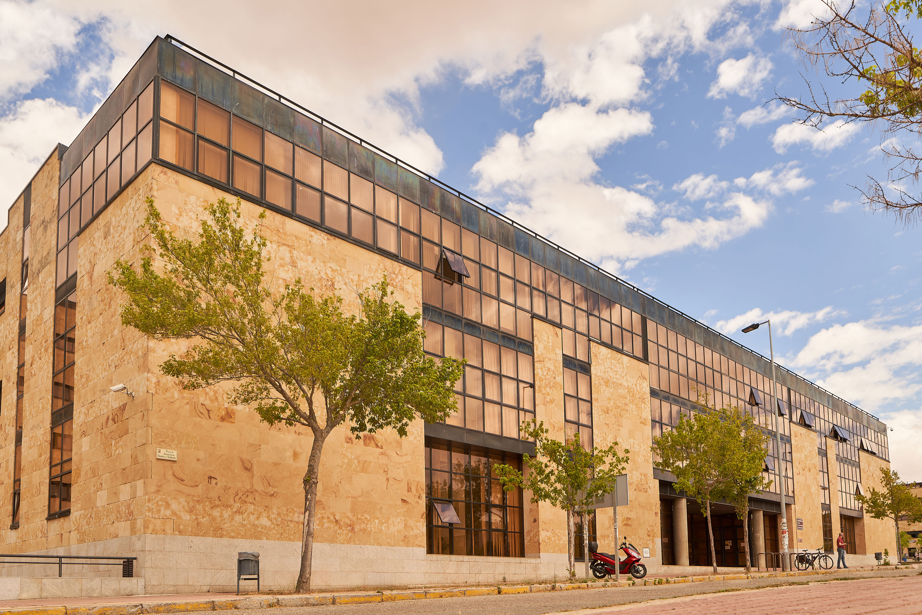 Facultad de economía y empresa