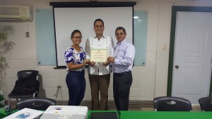 Con los profesores Diana Bueno y José Rafael Ortiz 