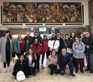 Grupo jóvenes de Toro dentro de UniverUSAL